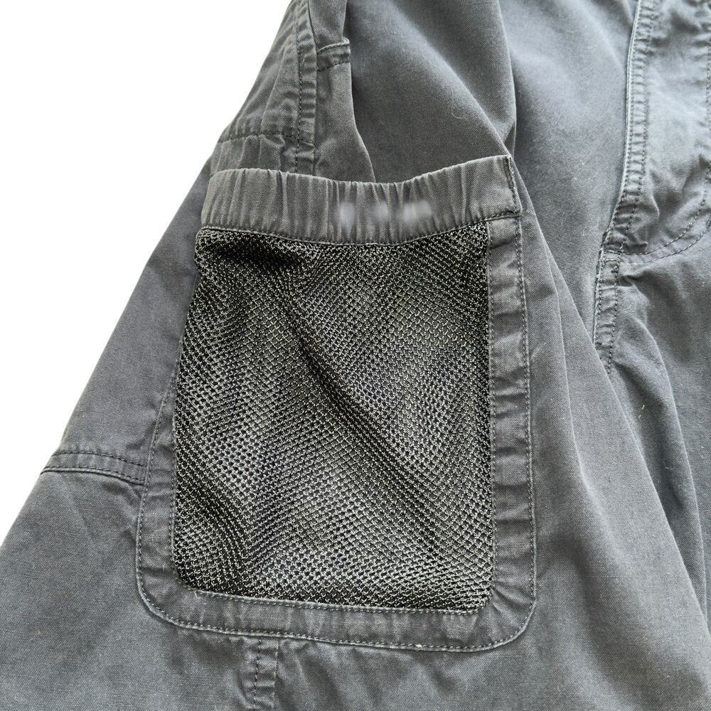 Men's y2k Puma mesh pocket navy cargo shorts 32 W - Picture 5 of 10